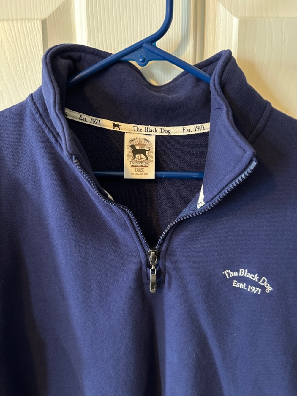 The Black Dog Men's Navy Quarter-Zip Pullover